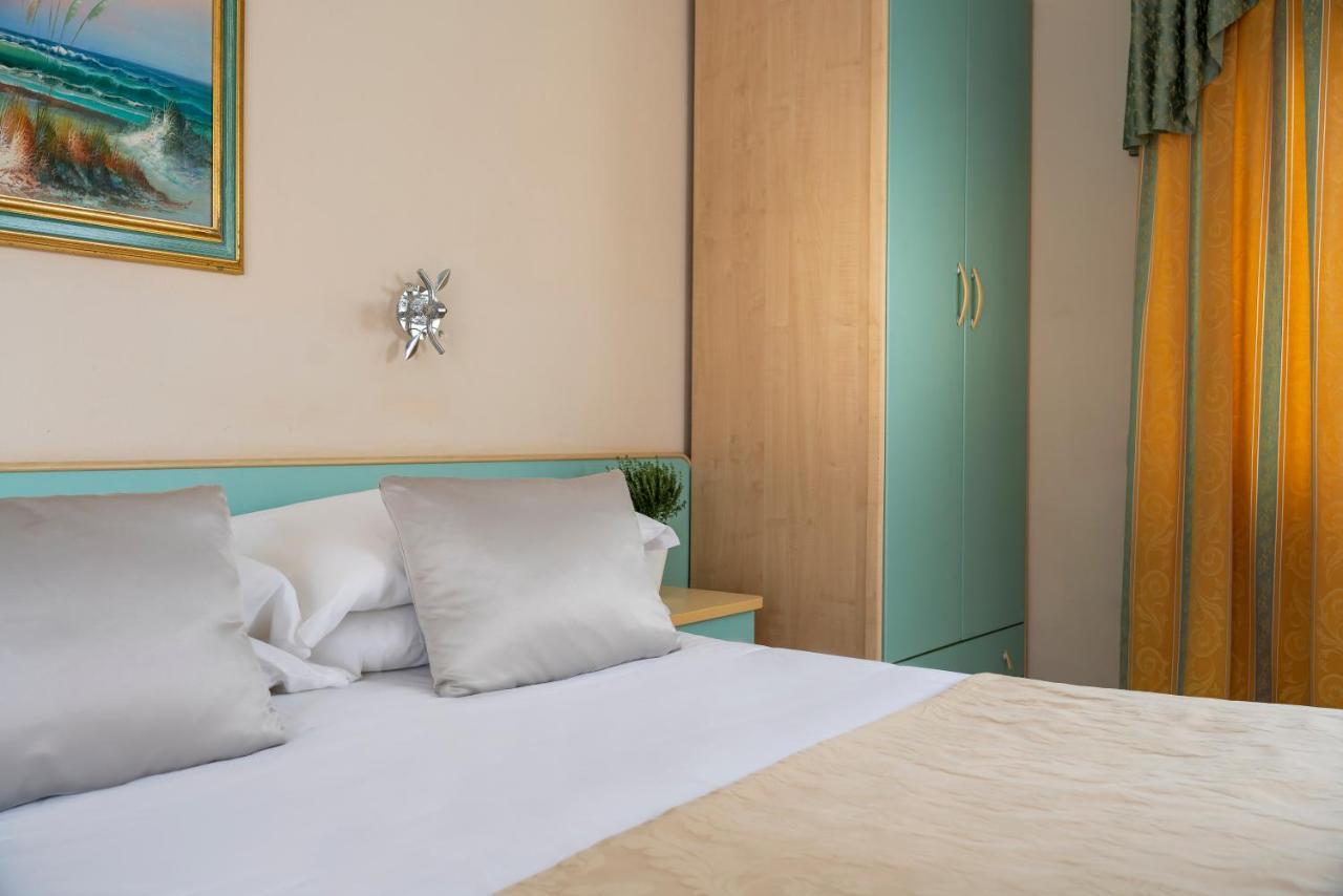 Albergo Ristorante Pozzi Μπελάρια-Ιτζέα Μαρίνα Εξωτερικό φωτογραφία