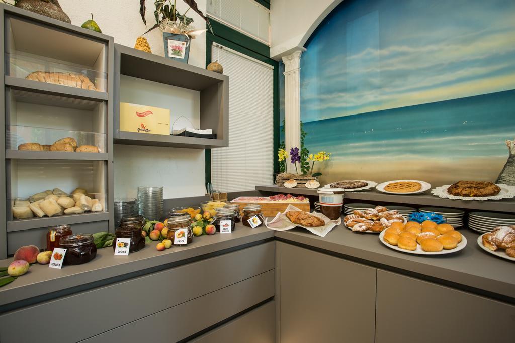 Albergo Ristorante Pozzi Μπελάρια-Ιτζέα Μαρίνα Εξωτερικό φωτογραφία