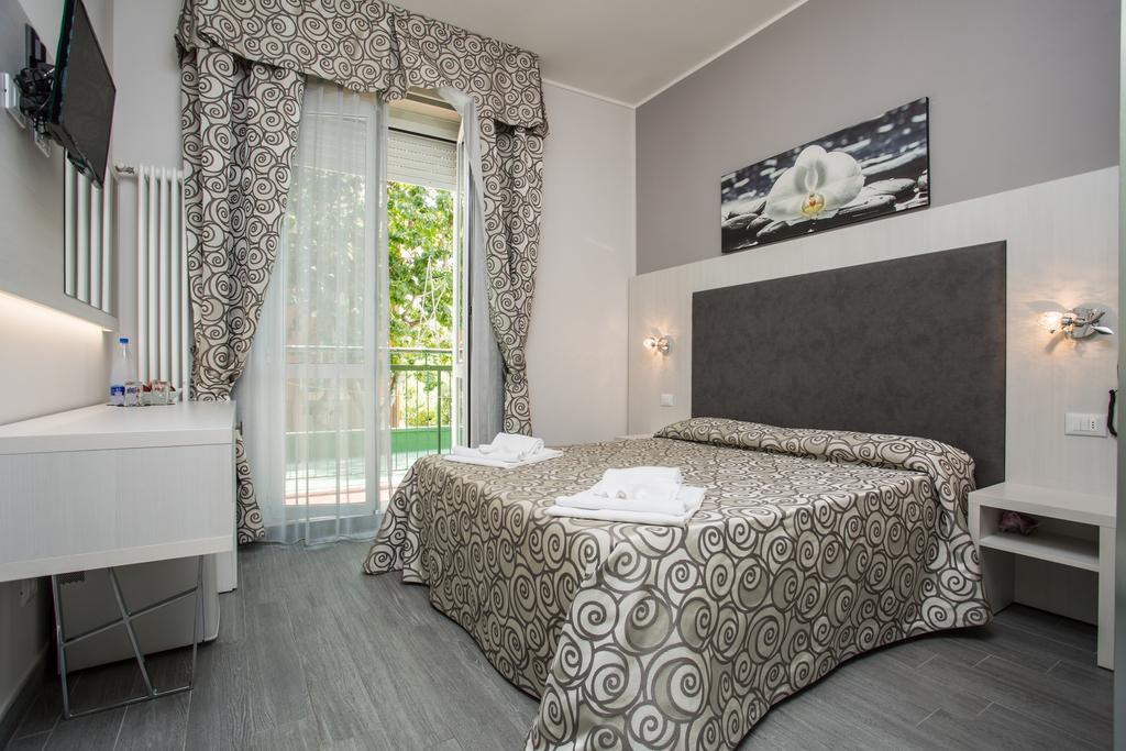 Albergo Ristorante Pozzi Μπελάρια-Ιτζέα Μαρίνα Εξωτερικό φωτογραφία